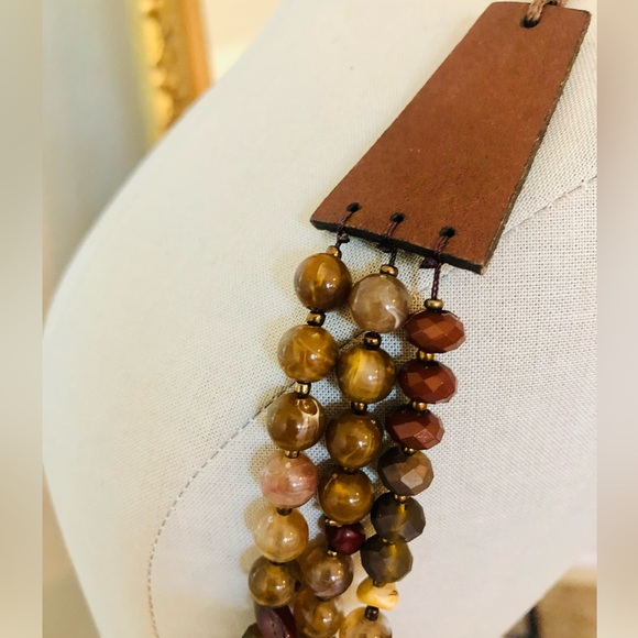 Vintage Unique Bead Necklace & Iridescent Earrings - Picture 11 of 16